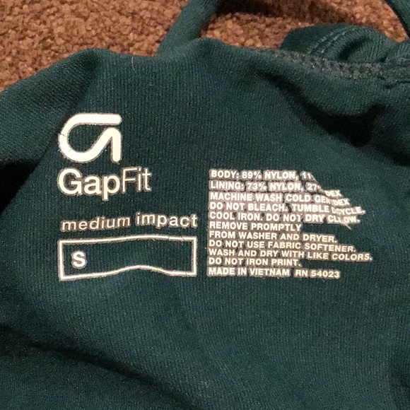 Gap Fit workout top - Picture 5 of 5